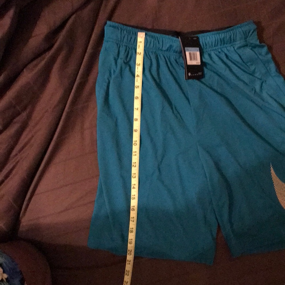 Men’s Nike Dry Linear Logo Shorts NWT - Picture 6 of 8